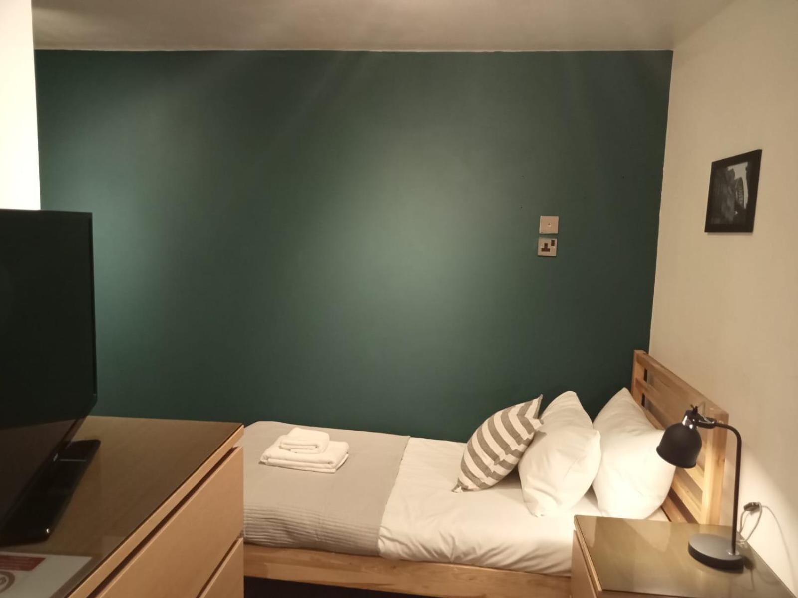 Quarrie House Aparthotel Крамлингтън Екстериор снимка