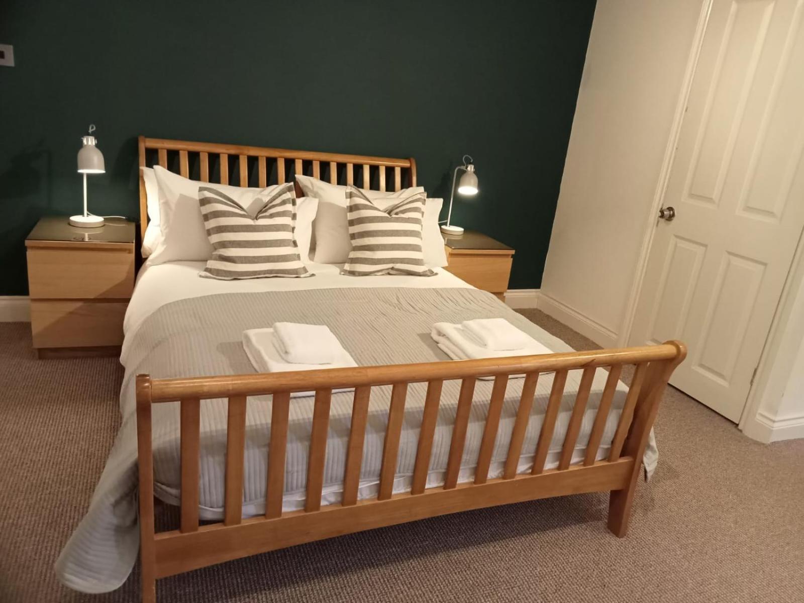 Quarrie House Aparthotel Крамлингтън Екстериор снимка