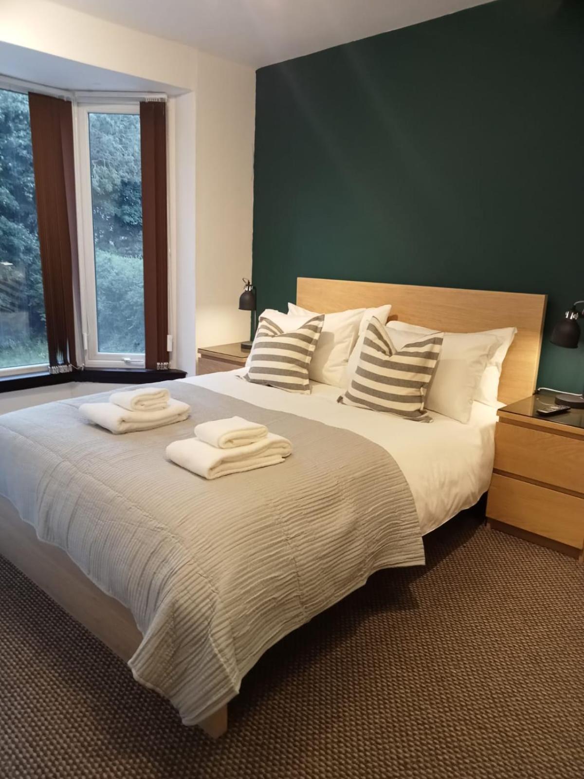 Quarrie House Aparthotel Крамлингтън Екстериор снимка