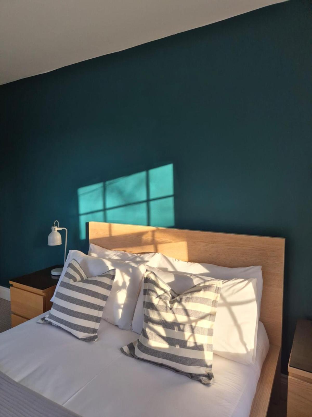 Quarrie House Aparthotel Крамлингтън Екстериор снимка